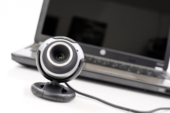 Laptop dengan kamera web berkualitas tinggi terbaru