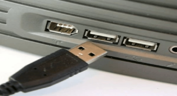 Cara membersihkan port laptop yang berkarat