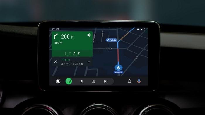 Cara menavigasi dengan Android Auto 2024